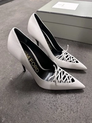 Corsé de cuero Tom Ford Lux 105 tacones de salón blanco tiza 38 nuevo en caja $1450 Foto 1 de 4