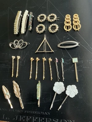 Lot Of 26 Hair Pins & Barrettes Gold Tone Silver Tone Feather Shaped MOP Beaded - Image 1 of 4