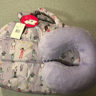 BETSEY JOHNSON Weekender пуховик сумка с короткими ручками и шеи подушка лыж в фиолетовый новый с Ярлыками - Изображение 1 из 4