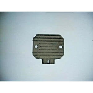 REGOLATORE VOLTAGGIO TENSIONE PIAGGIO LIBERTY MOC 125 150 2009 2015 - Photo 1/8