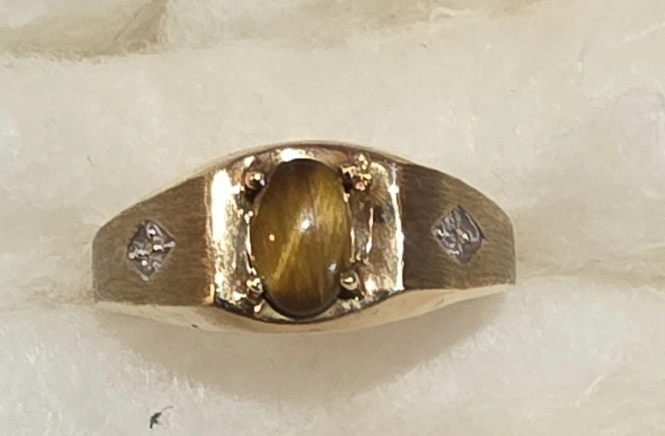 10 K 10 KP Gold Ring with Tiger's Eye Stone Size 9.5 Absolutely Stunning  - Image 1 of 4