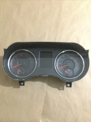 Dodge Charger 2012 velocímetro/cuadro de instrumentos OEM usado P56046413AJ Foto 1 de 4