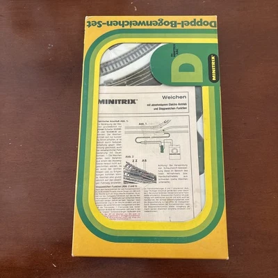 Minitrix Doble (D) - Juego de interruptores curvos de vía de ferrocarril. Alemán Foto 1 de 4