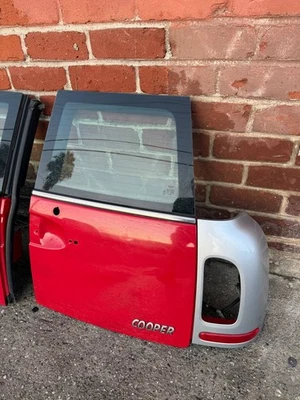 Mini Cooper Clubman R55 2008-2014 maletero lateral derecho puerta dividida con ventana Foto 1 de 4