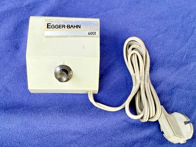 EGGER-BAHN Fahrpult 4001 mit 9V  Fahrstrom und 14V  Wechselstrom für Weichen etc - Bild 1 von 4