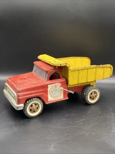 Camión de volteo Tonka vintage de acero prensado rojo/amarillo 13190 - Imagen 1 de 9