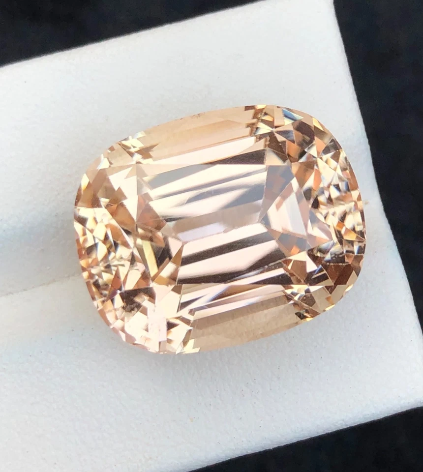 Kunzita de 38,11 quilates corte natural de alta calidad, piedra preciosa suelta de Afganistán Foto 1 de 4