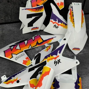 Plásticos retro + gráficos KTM 2025 XC XC-F SX SX-F | AGARRE COMPLETO CONGELADO - Imagen 1 de 10