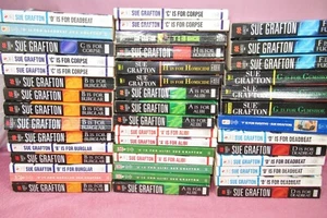 Sue Grafton Build A Lot - Kinsey Millhone Serie - alias - Alphabet Mord Serie - Bild 1 von 175
