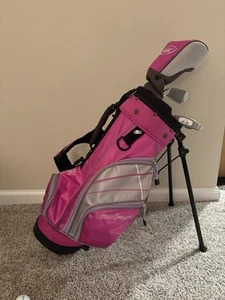 Youth MacGregor Tourney MT Jr. Size 1 Club Golf Set & Bag Right Handed PINK - Picture 1 of 15