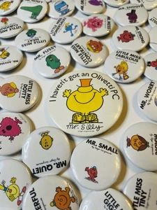Pinback Button Badge Mr. Silly 1985 2" And Many 1.25" Replicas Lot Hargreaves - Picture 1 of 11