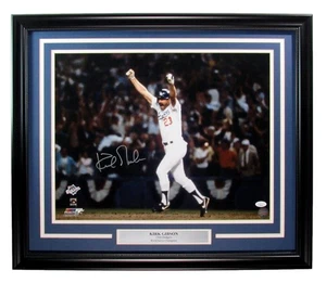 Foto firmada por Kirk Gibson 16x20 1988 Serie Mundial Juego 1 Dodgers Enmarcada JSA 96429 - Imagen 1 de 3