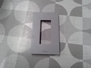 Placa de cubierta de salida gris OSRAM *ENVÍO GRATUITO* - Imagen 1 de 2