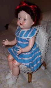 PEDIGREE DOLL JOINT BENT Bendy KNEE WALKER - Picture 1 of 1