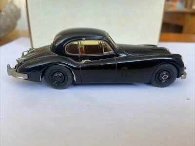 JAGUAR XK140 COUPE 1955 1/43 WEISSMETALL AUTOMODELL VON AMR GEBAUT VON RJP - Bild 1 von 4