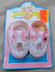 Vintage Jim Henson's Muppet Babies Footwear 1985 Miss Piggy Shoes Collectible - Picture 1 of 5