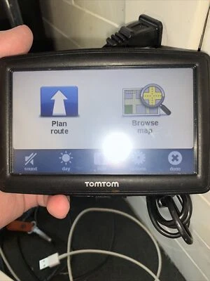 TomTom START 50 M - US Automotive Mountable Bundle With Box (No Mount) - Image 1 of 4