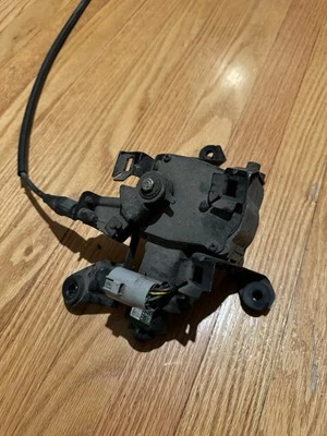 Módulo de control de crucero Lexus SC400/300  Foto 1 de 2