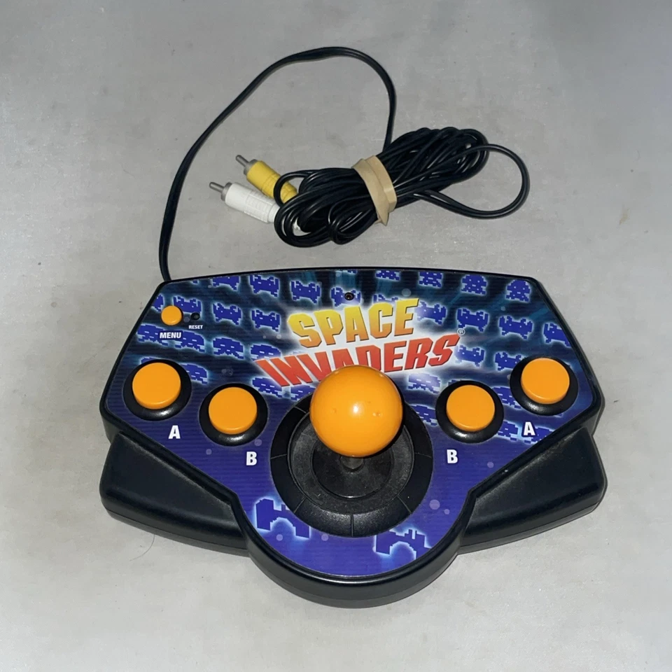 Space Invaders Plug and Play TV Arcade Game (2003) Radica - Tested And Working - Image 1 of 1