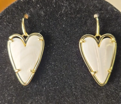 Kendra Scott Ansley Piedra Corazón Pendientes Perla Nuevo con Etiquetas Bolsa para el Polvo Tarjeta Foto 1 de 4