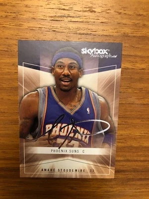 2004-05 Fleer Skybox Autographics Basketball Card Amare Stoudemire #33 NRMT - Image 1 of 2