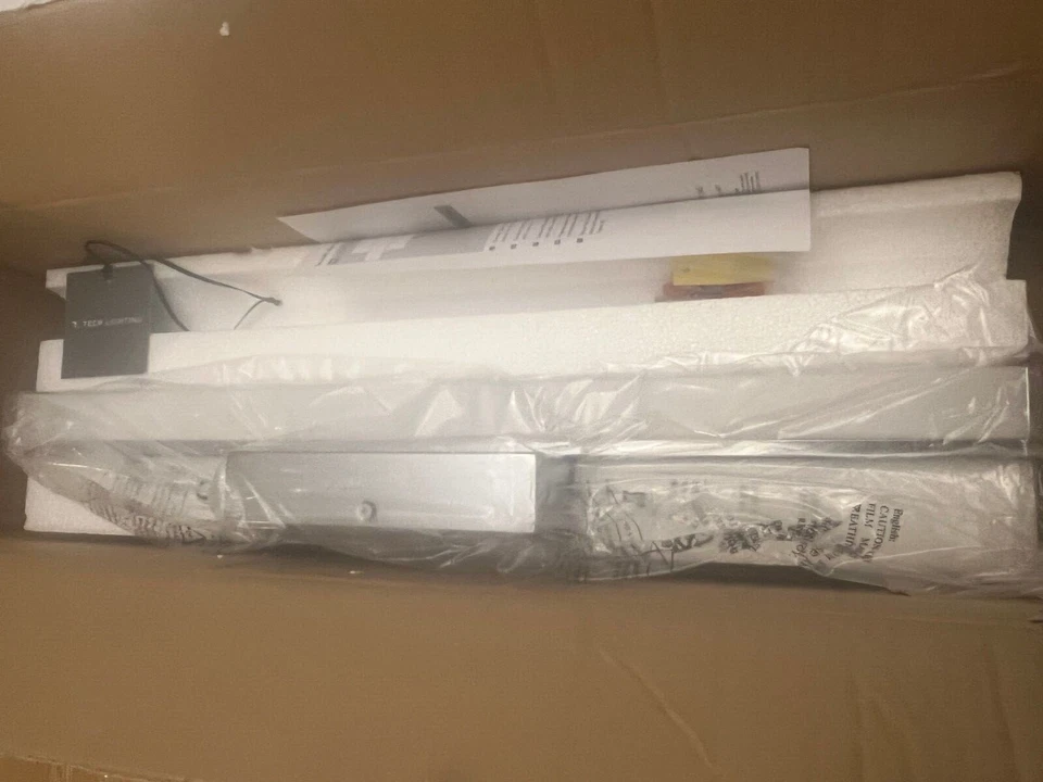 Tech Lighting 700BCLUFS24C-LED930 Lufe LED 24" Chrome Bath/Wall Light, Square - Image 1 of 4