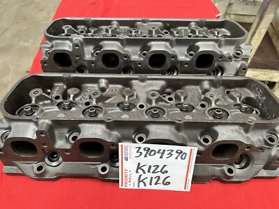 PAR A JUEGO CHEVROLET CORVETTE 1967 CABEZAS DE PUERTO OVALADAS #3904390 CÓDIGO DE FECHA K126 Foto 1 de 4