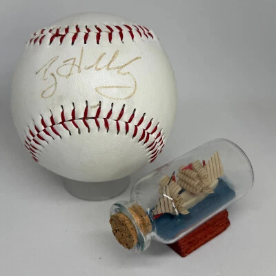 Roy Halladay signed Official League Baseball JSA COA Phillies HOF Auto Cy A3782 - Image 1 of 4