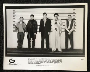 PUBLICITY PHOTOGRAPH - from THE USUAL SUSPECTS (b) (1995) - Suspects Lineup - Picture 1 of 1
