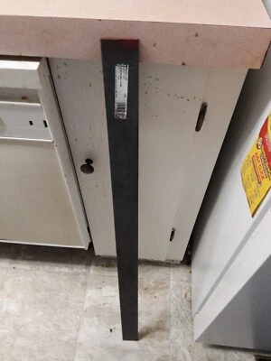 Hillman Barra plana de acero soldable 3/16" x 2" x 3 pies de largo.  ligera corrosión Foto 1 de 2