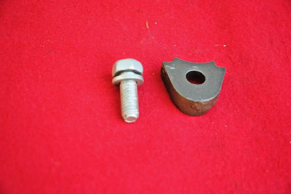 62 - 73 MUSTANG & FORD 260 289 303 351 W V8 DISTRIBUROR HOLD DOWN ORIGINAL FORD - Image 1 of 1