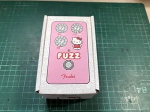 Brand new and unused! Rare! Fender HELLO KITTY FUZZ - Picture 1 of 4