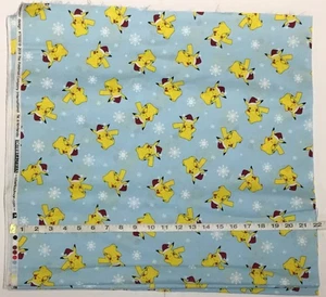Pokemon Weihnachtsstoff 100 % Baumwolle Santa Pikachu auf blauem Hintergrund HALBER YARD - Bild 1 von 2