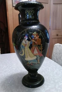 Russian fairytale hand painted black laquer vase. - Picture 1 of 9