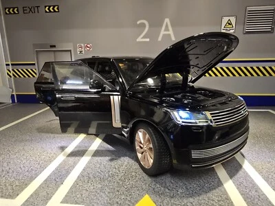 1:18 Range Rover L460 2022 SV TDV8 4.4 V8 Black Vogue Detailed Diecast Model - Image 1 of 4