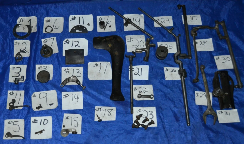 SINGER 15 CLASS 1886 FIDDLE BODY SEWING MACHINE PART USED IN GOOD CONDITION - Image 1 of 1