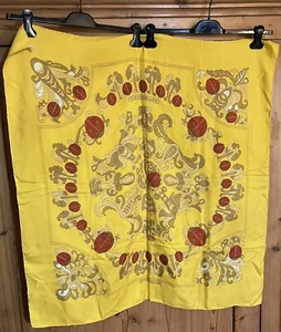 Hermès cuadrado paño escarabajo Karin Swildens amarillo - Imagen 1 de 11