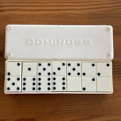 Vintage 1960’s Dominoes Plastic Travel set  white  - Image 1 of 4