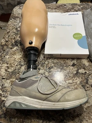 Prótesis debajo de la rodilla pierna izquierda usada 7-10NM Trulife Foto 1 de 4