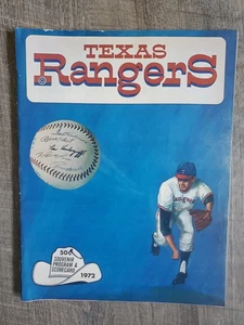 Rare Vintage MLB 1972 Texas Rangers Souvenir Program & Scorecard VERY GOOD COND - Picture 1 of 5