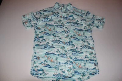 Izod Saltwater Men's Hawaiian Short Sleeve Button Up Shirt Large - Image 1 of 4
