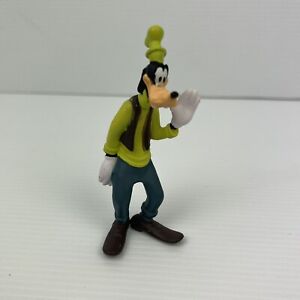 Disney Beverly Hills Goofy PVC Figure Mini Figurine 2.5Inch