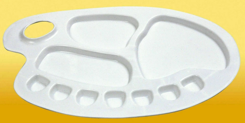 JAKAR - Artist Mixing Plastic Palette 10 Well & Thumb Hole - 33 X 22cm  - 6608 - Image 1 of 1