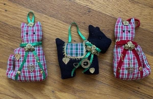 Handarbeit kariert Katze & Scottie Hund Stoff 3er Set Weihnachtsschmuck 16 - Bild 1 von 7