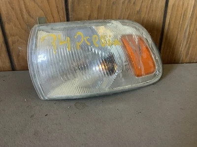 1994 Toyota Previa Driver Side Corner Turn Signal Light ((R1-173)) - Image 1 of 4