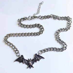 Mujeres Halloween Plata Esterlina Enchapado Aleación Murciélago Gargantilla Collar Colgante Delgado - Imagen 1 de 10