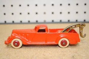 1930's Hubley 2234 6B Tow Truck - Cast Iron - Rubber Wheels - Picture 1 of 6