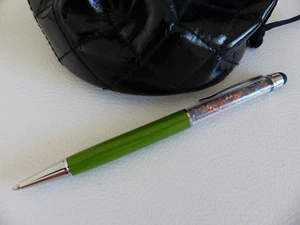 Neuer grüner Kugelschreiber Roller mit bunten Kristallen Nr. 751 - Bijoux des Lys - Bild 1 von 2
