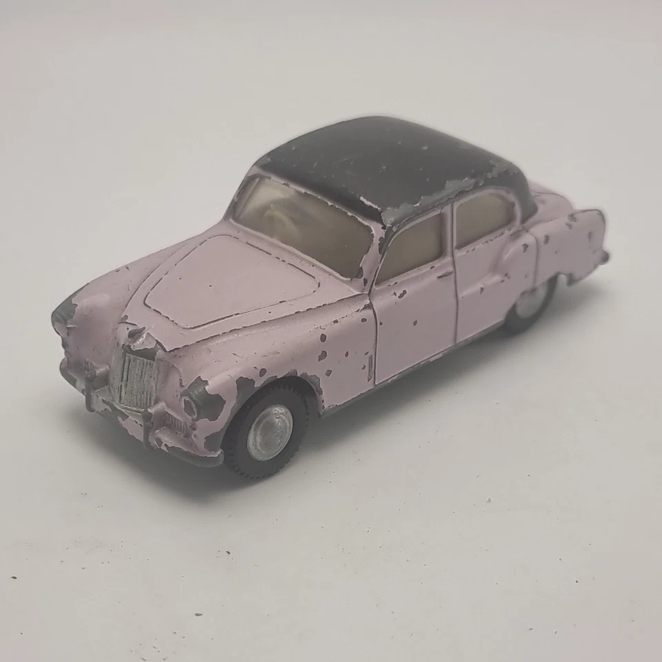 Coche de zafiro Armstrong Siddeley modelo fundido a presión triang vintage a escala 1:42 Foto 1 de 4