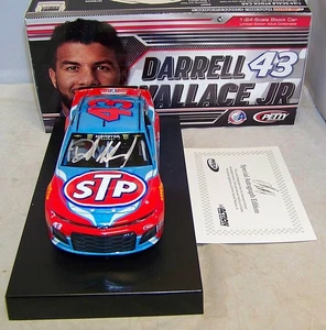 1:24 ACTION 2018 #43 STP DARRELL BUBBA WALLACE JR FLASHCOAT AUTOGRAPHED COA 1/48 - Picture 1 of 8